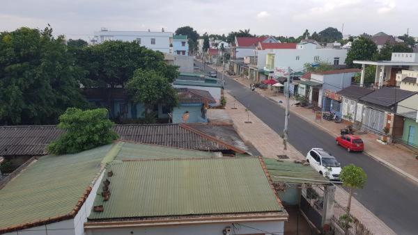 Manh Hung Hotel Buon Ma Thuot Buitenkant foto